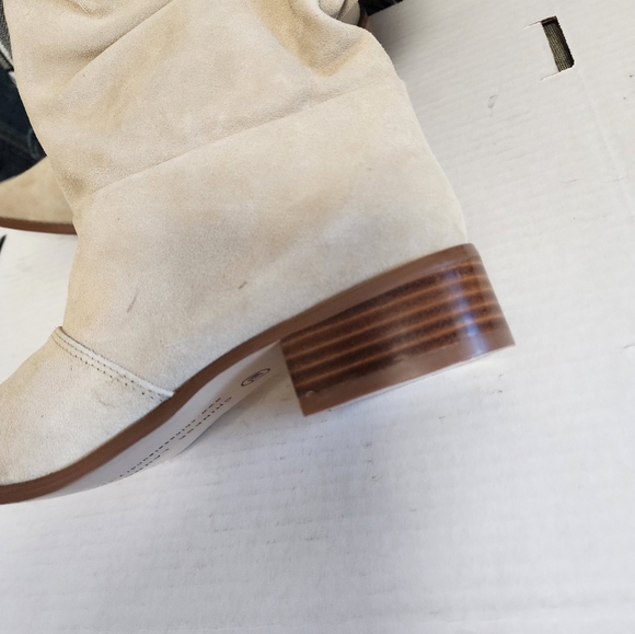 CHINESE LAUNDRY Womens Suede Pointed Toe Low Heel Slouch BOOTS Pull-On Sz 7.5M - Picture 15 of 16